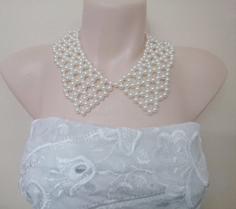 Picture of Pearl Peter Pan Collar Necklace, Beaded Wedding Jewelry - Multicolor