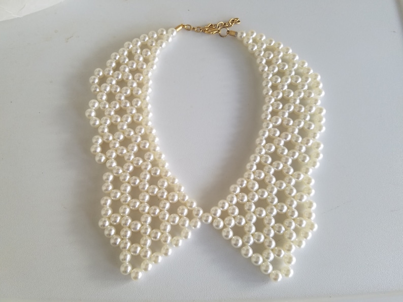Picture of Pearl Peter Pan Collar Necklace, Beaded Wedding Jewelry - Multicolor