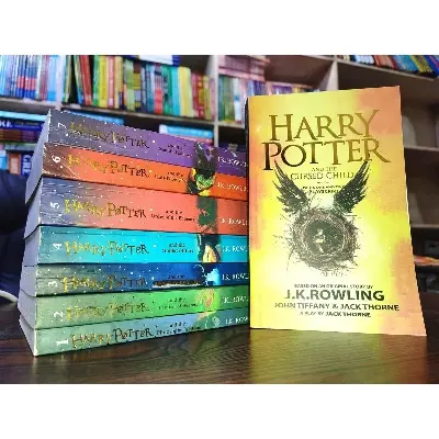 Picture of Harry Potter Series Full Set (Books 1-8) (White Paper)