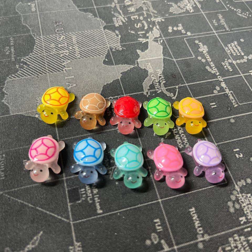 Picture of 5 Pcs Cute Luminous Turtle Mini Figurines, Tiny Glow in The Dark Tortoise Ornaments for Aquarium, Garden, Home(Multicolor)