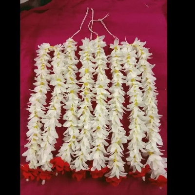 Picture of Artificisl White beautiful  Gajra For Women 1 piece - White