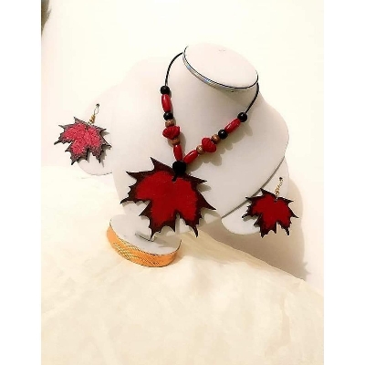 Picture of Hand painting Wooden exclusive Jewellery set - Multicolor