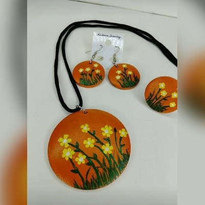 Picture of Hand painting Wooden Jewellery set - Multicolor