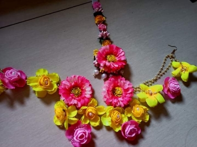 Picture of Artificial Flower Gorgeous Bridal Set 3Piece set - Multicolor