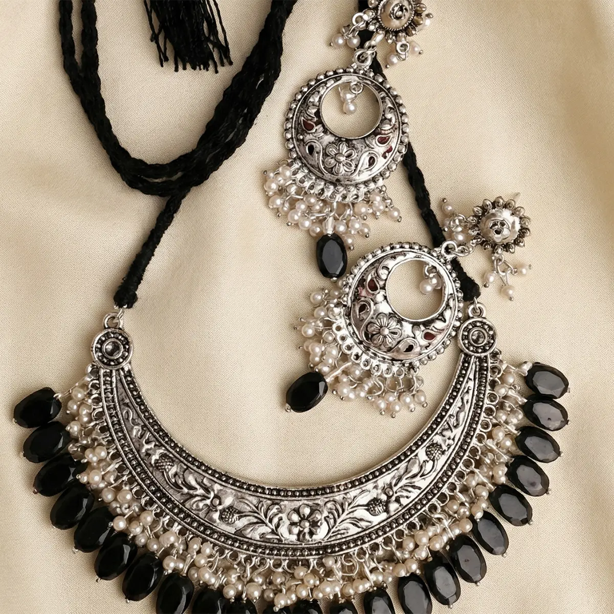 Picture of Beautiful  Antic jwellery sets  for women