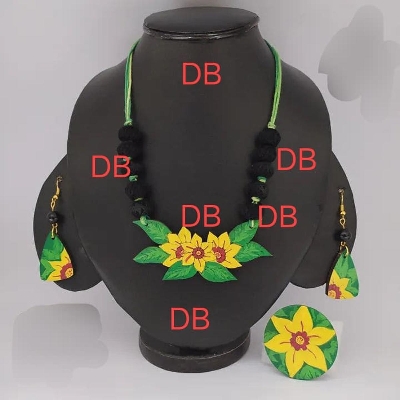 Picture of Hand painting Wooden Jewellery set