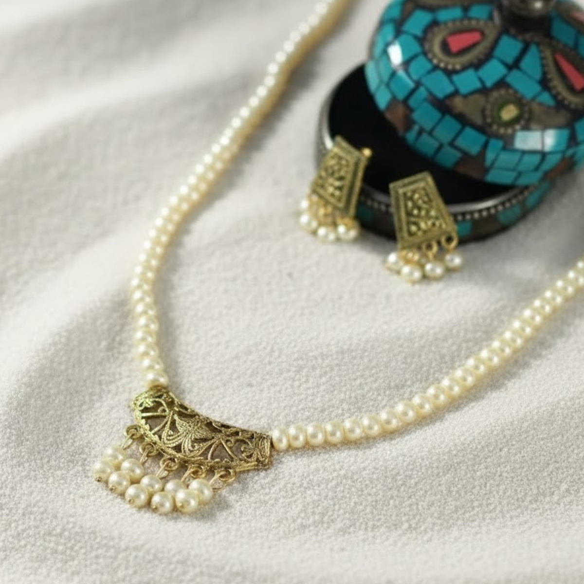 Picture of Beautiful  Antic jwellery sets  for women