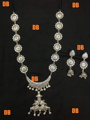 Picture of Beautiful  Antic jwellery sets  for women