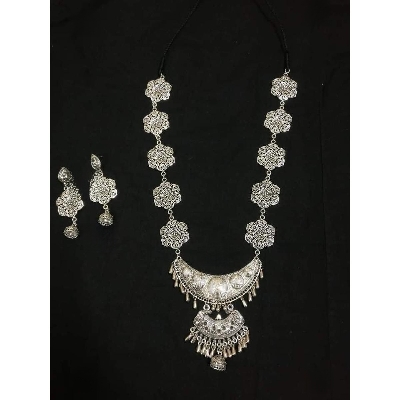 Picture of Beautiful  Antic jwellery sets  for women