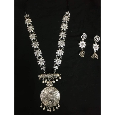 Picture of Beautiful  Antic jwellery sets  for women