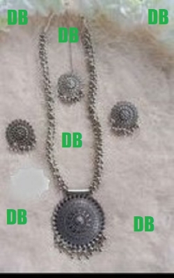 Picture of Beautiful  Antic jwellery sets  for women