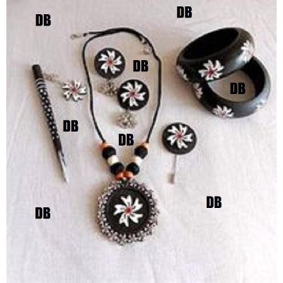 Picture of Hand painting Wooden exclusive Jewellery set