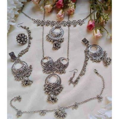 Picture of Beautiful  Antic jwellery sets  for women