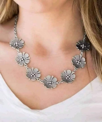 Picture of Entice jewellery set for women - Silver