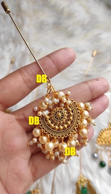 Picture of New Design Queen brooch Hijab Safety Pin for Girls and Women - Multicolor