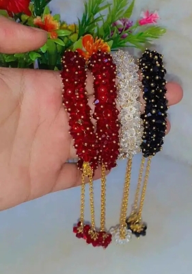 Picture of Gorgeous party wear antique golden necklace and earring set for girls and woman. - Gold