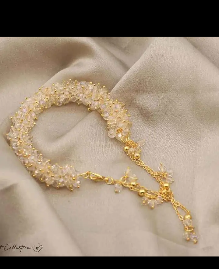 Picture of Gorgeous party wear antique golden necklace and earring set for girls and woman. - Gold