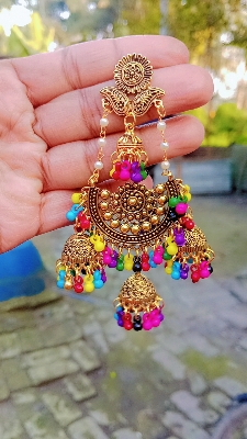 Picture of Gorgeous party wear antique golden necklace and earrings set for girls and woman. - Gold