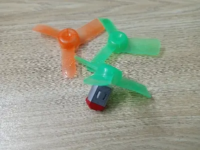 Picture of Micro Dc motor with Fan for Toy and DIY projects -1 pair(Multicolor)