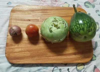 Picture of Add Elegance To Your Kitchen With The Wood Handcrafted Cutting Board, Offering High Quality And Fine Wooden Construction. - Multicolor