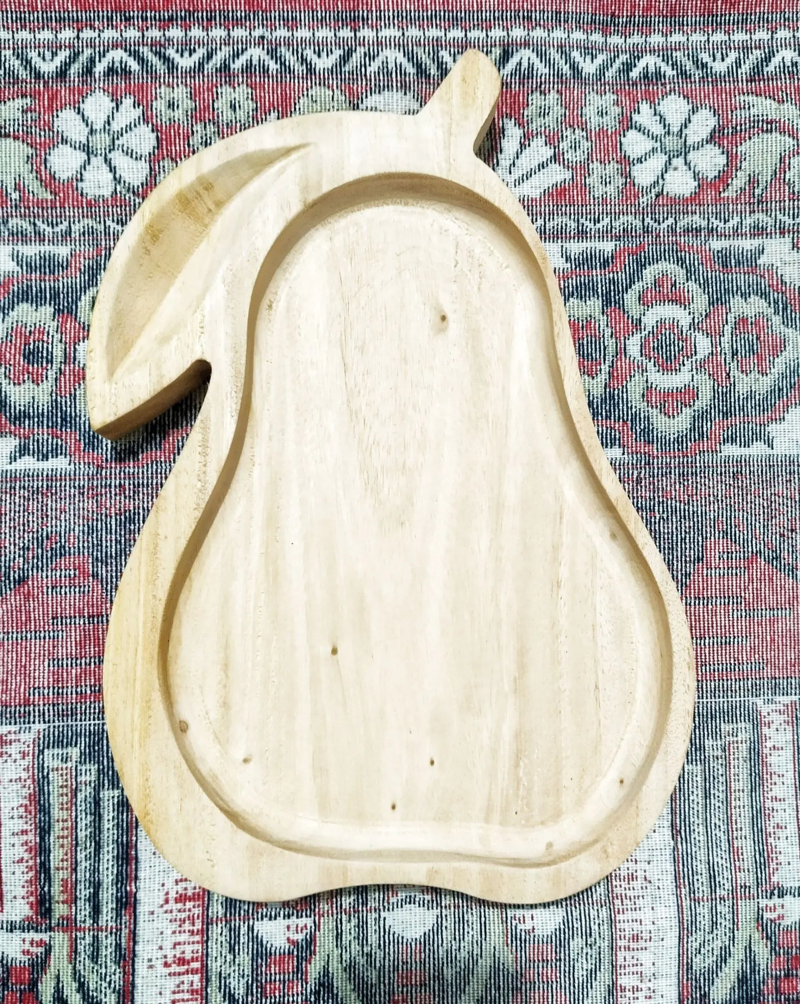 Picture of Unique Design Wood Bowl/Serving tray /baby plate High Quality Customized Shape Bowl For Hotel ,Restaurant and Home Use ( without color) - Multicolor