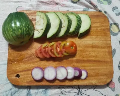 Picture of Simple Style Wooden Chopping Board (10 inch by 14 inch ) - Multicolor