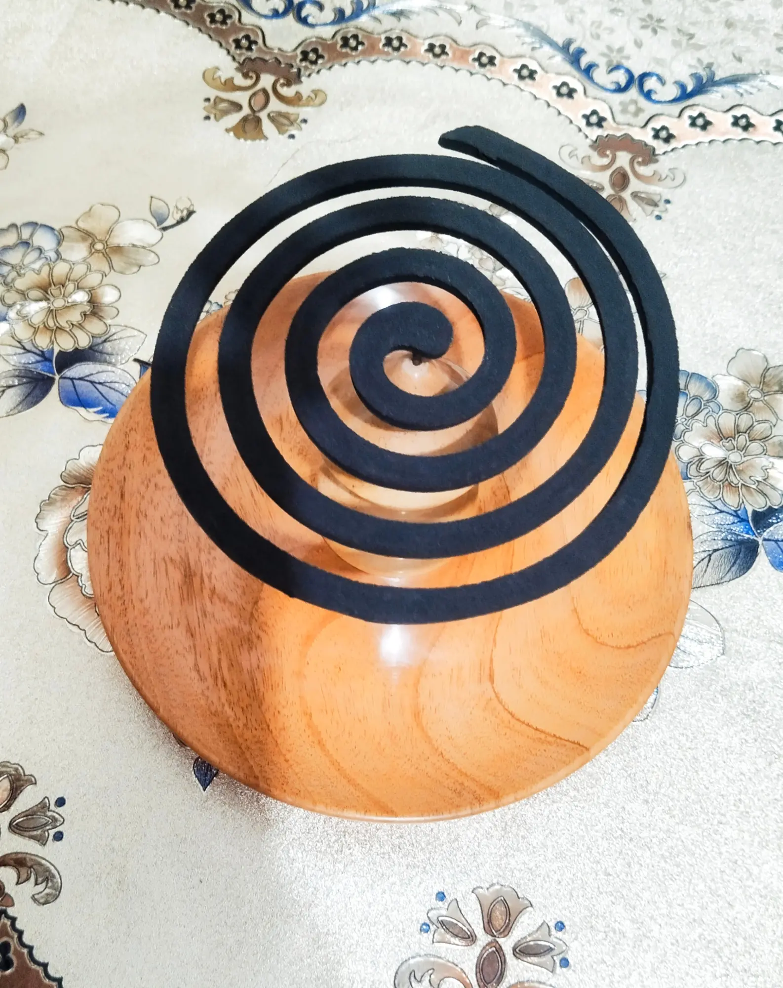 Picture of Wooden Coil Holder 1Pcs - Multicolor