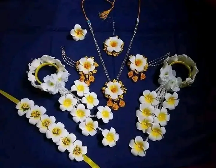 Picture of Holud,Bridal,Wedding Jewlery Set Women For Gaye Holud Rose Flower With Artificial Ornaments - Watch For Women with handcraft - Multicolor,S