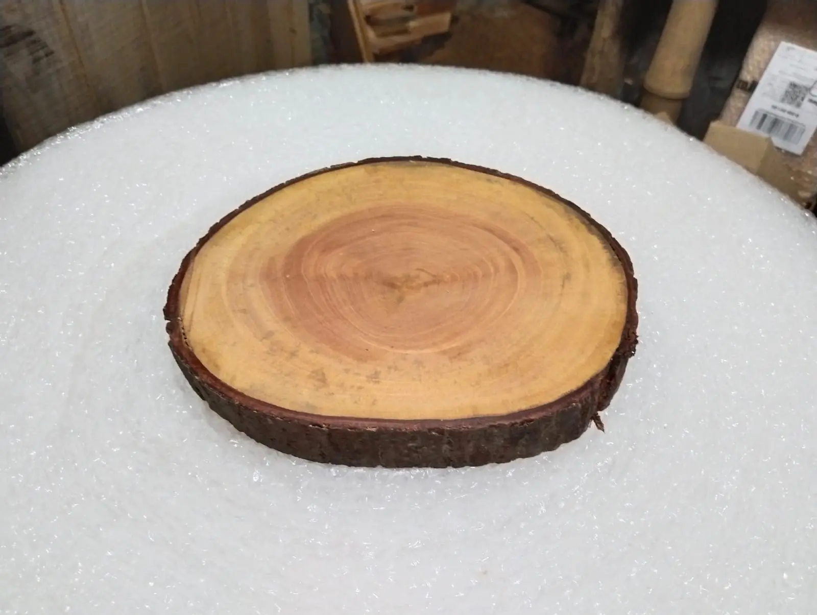 Picture of wooden slices chopping board with bark ( 7 inch ) - Multicolor