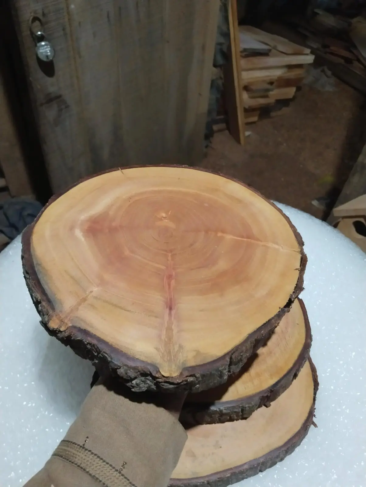 Picture of wooden slices chopping board with bark ( 7 inch ) - Multicolor