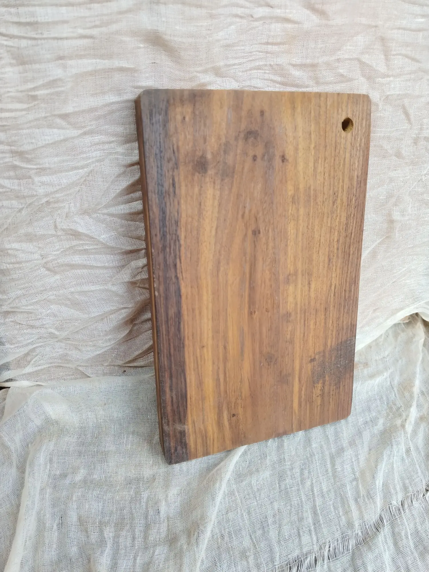 Picture of sissoo wooden cutting /chopping board (8 inch by 12 inch) - Multicolor