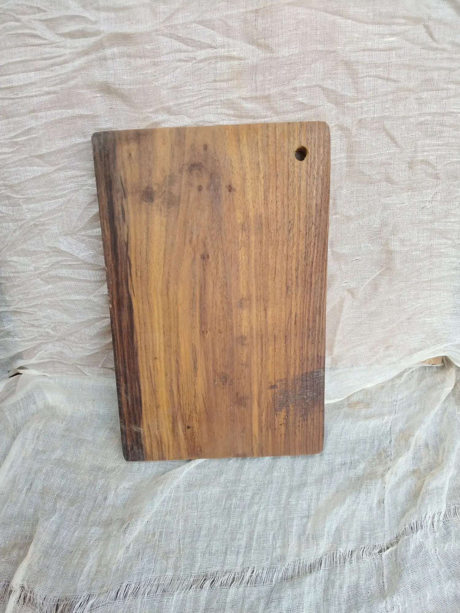 Picture of sissoo wooden cutting /chopping board (8 inch by 12 inch) - Multicolor