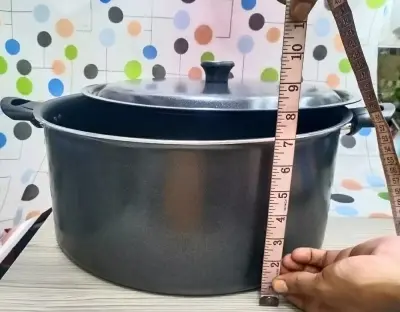 Picture of Kiam 40cm Marble Coated Party Casserole Or Sospan With Lid(Multicolor)