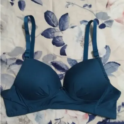 Picture of 4 peace premium quality non wired soft super deluxe comfortable  foam bra - Multicolor