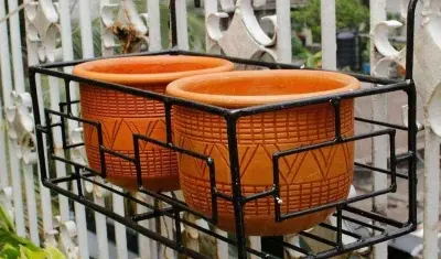 Picture of Metal Grill Rack Hanging Planter Pot 15x8x4 inches -1 Pcs (Black)