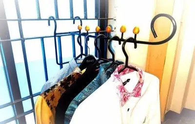 Picture of Metal Cloth Hanger (Black)