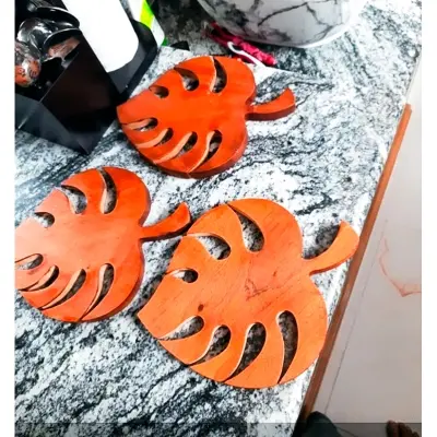 Picture of 1 pcs Wooden Leaf Wall Dacoration Chopping / Cutting Board ( With Color ) - Multicolor