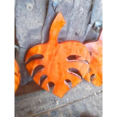 Picture of 1 pcs Wooden Leaf Wall Dacoration Chopping / Cutting Board ( With Color ) - Multicolor