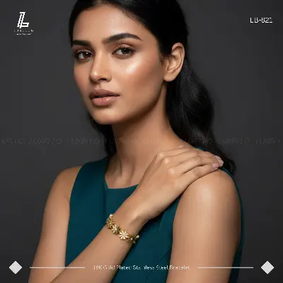 Picture of Nawar - Daisy flower Bracelet | 2 Years Color Guaranteed Golden