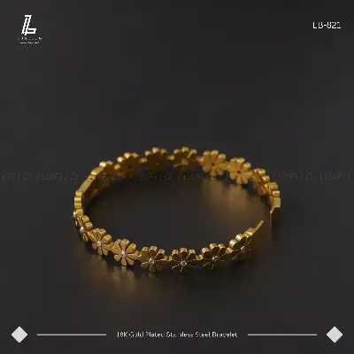 Picture of Nawar - Daisy flower Bracelet | 2 Years Color Guaranteed Golden