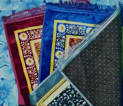 Picture of Extra Soft Velvet Prayer Mat Jaynamaz

Chinese & Turkish Premium Foam Padded Mixed Color and Design Rugs - 1 Pc