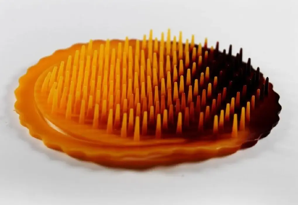 Picture of Plastic Fashionable Hair Comb - 1pcs