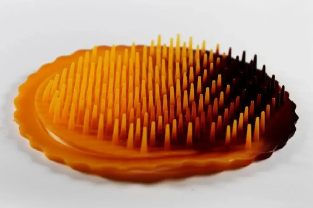 Picture of Plastic Fashionable Hair Comb - 1pcs