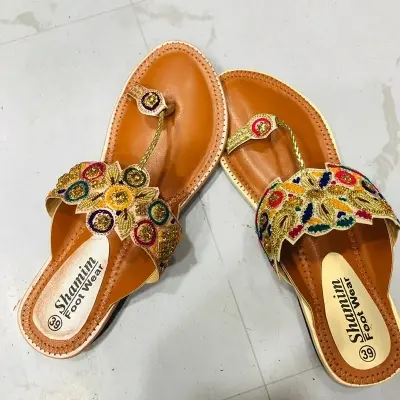 Picture of Ladies Super Gorgeous Rajsthani Flat Sandal (Gold)