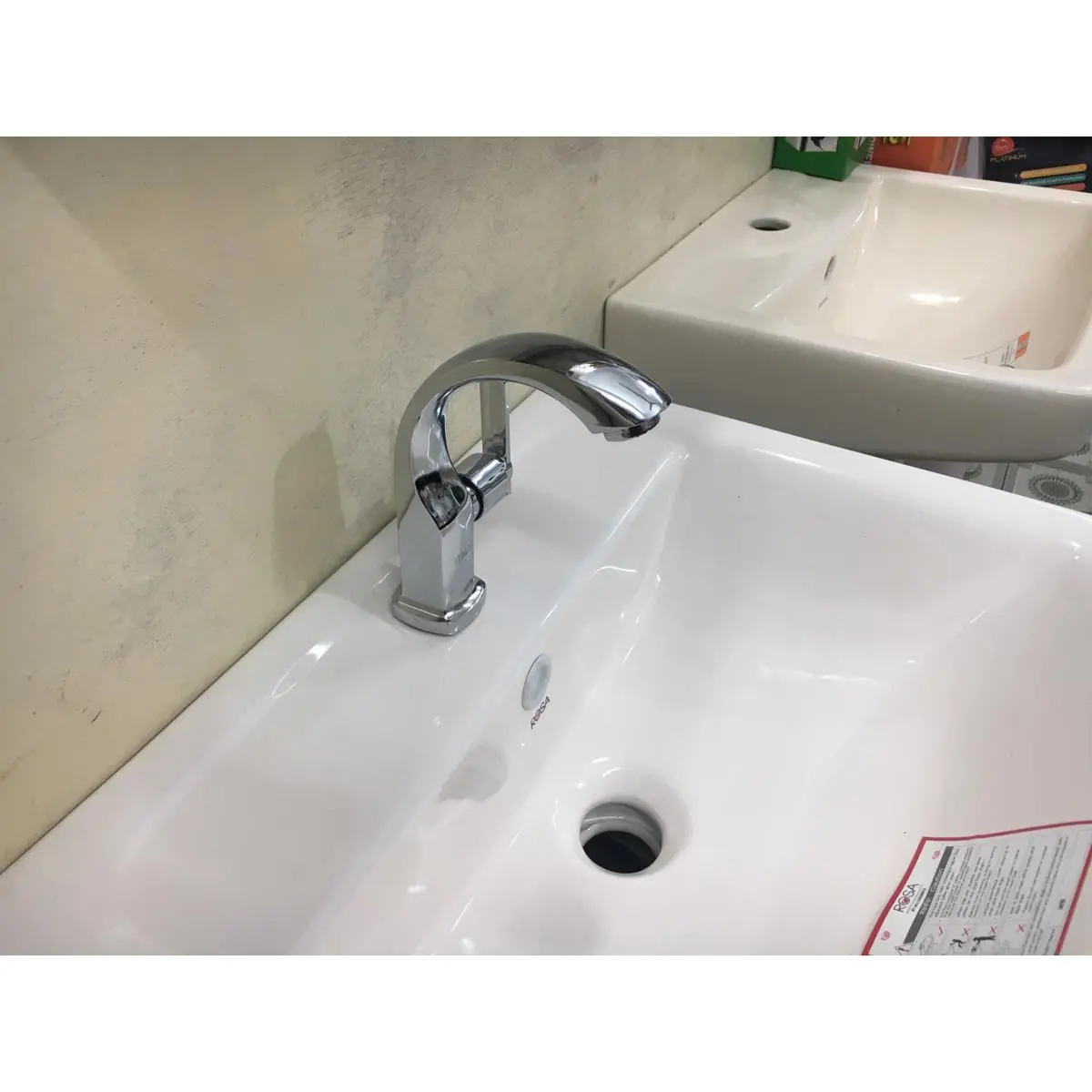 Picture of বেসিন ব্যান্ড পিলার কক চায়না (Silver)