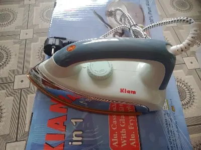 Picture of kiam Dry Iron (Gold)