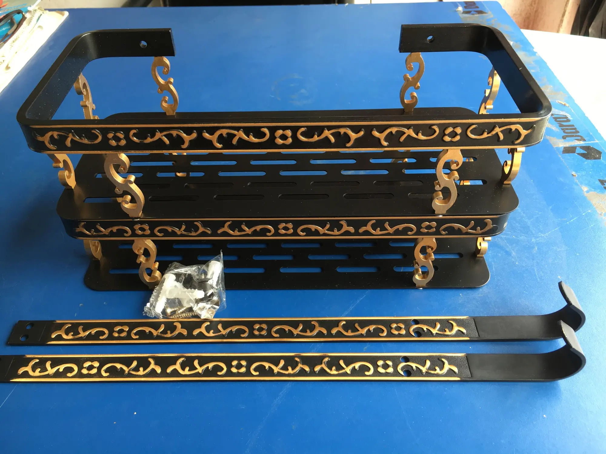 Picture of ANTIQUE Double layer china wall self (Black)