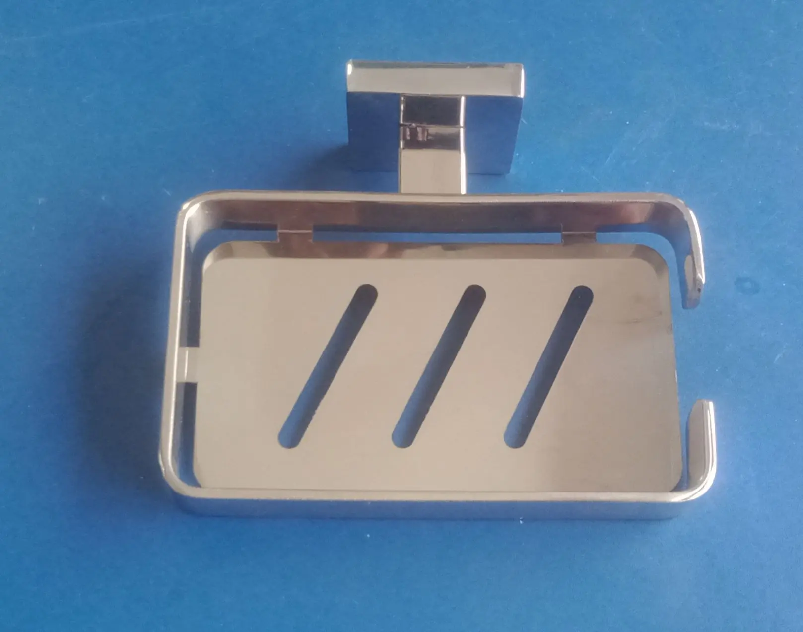 Picture of STAINLESS STEEL SHOWER SOAP CASE (Silver)