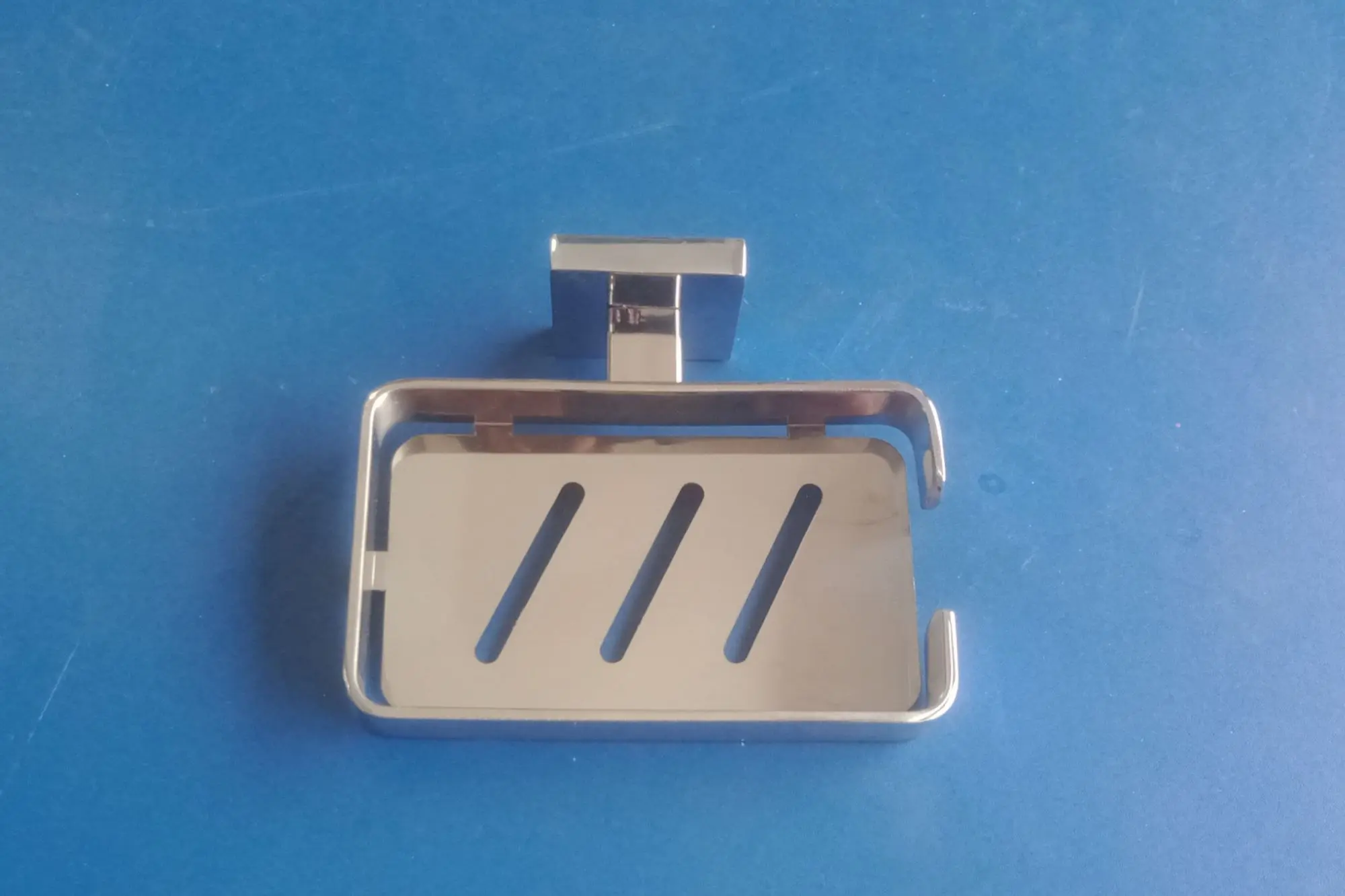 Picture of STAINLESS STEEL SHOWER SOAP CASE (Silver)