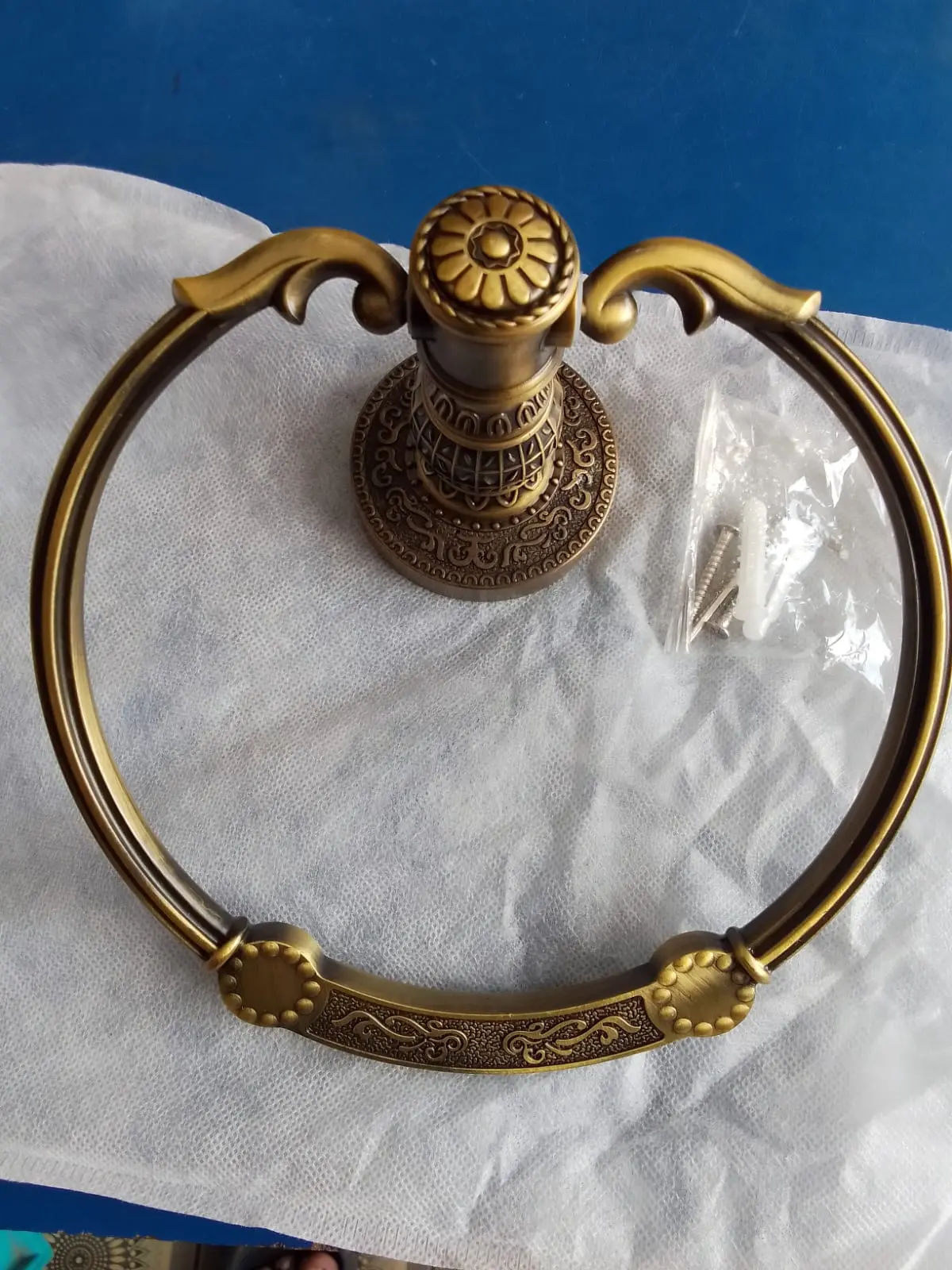 Picture of Antique Finished Bathroom Brass Towel Ring (Bronze)